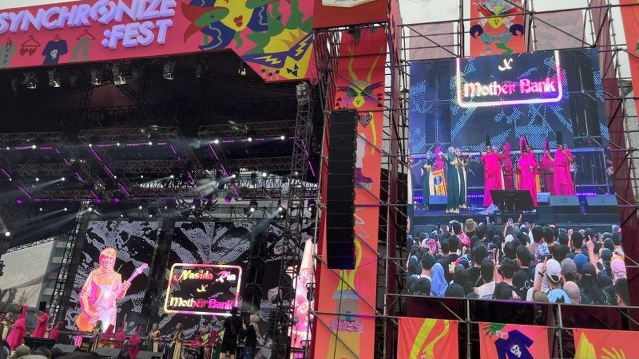 Fakta Unik: 'Ras Terkuat di Bumi' Nasida Ria Pukau Kaum Muda di Synchronize Fest 2025 Bersama Mother Bank