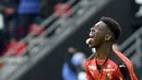 Dari 19 pertandingan yang sudah dijalani pada musim ini, Dembele berhasil mencetak sembilan gol di seluruh ajang kompetisi. (AFP/Damien Meyer)