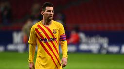1. Lionel Messi (100 juta euro) - Lionel Messi masih menjadi pemain yang dengan nilai pasar tertinggi di Liga Spanyol saat ini. Meski performanya dinilai menurun di awal musim ini, pemain berusia 33 tahun ini memiliki nilai pasar 100 juta euro. (AFP/Gabriel Bouys)