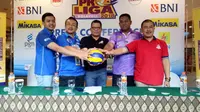 Sesi konferensi pers menjelang final Proliga 2018 di Hotel Novotel Yogyakarta, Kamis (12/4/2018). (Bola.com/Ronald Seger Prabowo)