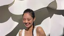 Meski dengan plester, penampilan Jennie sukses membuat banyak orang kagum. Penyanyi kelahiran 1996 ini pakai plester di bawah mata dari merek Chanel, harganya Rp 122 ribu. (Instagram/jennierubyjane)