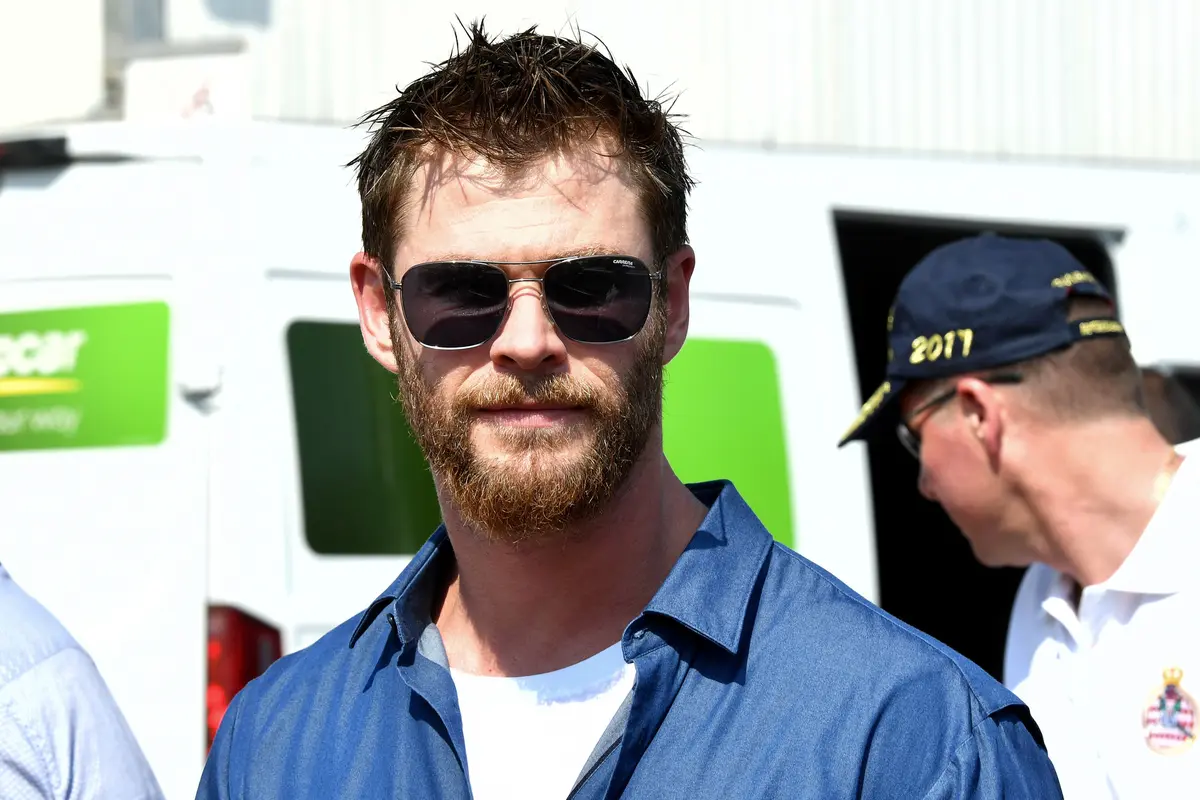 [Bintang] Chris Hemsworth