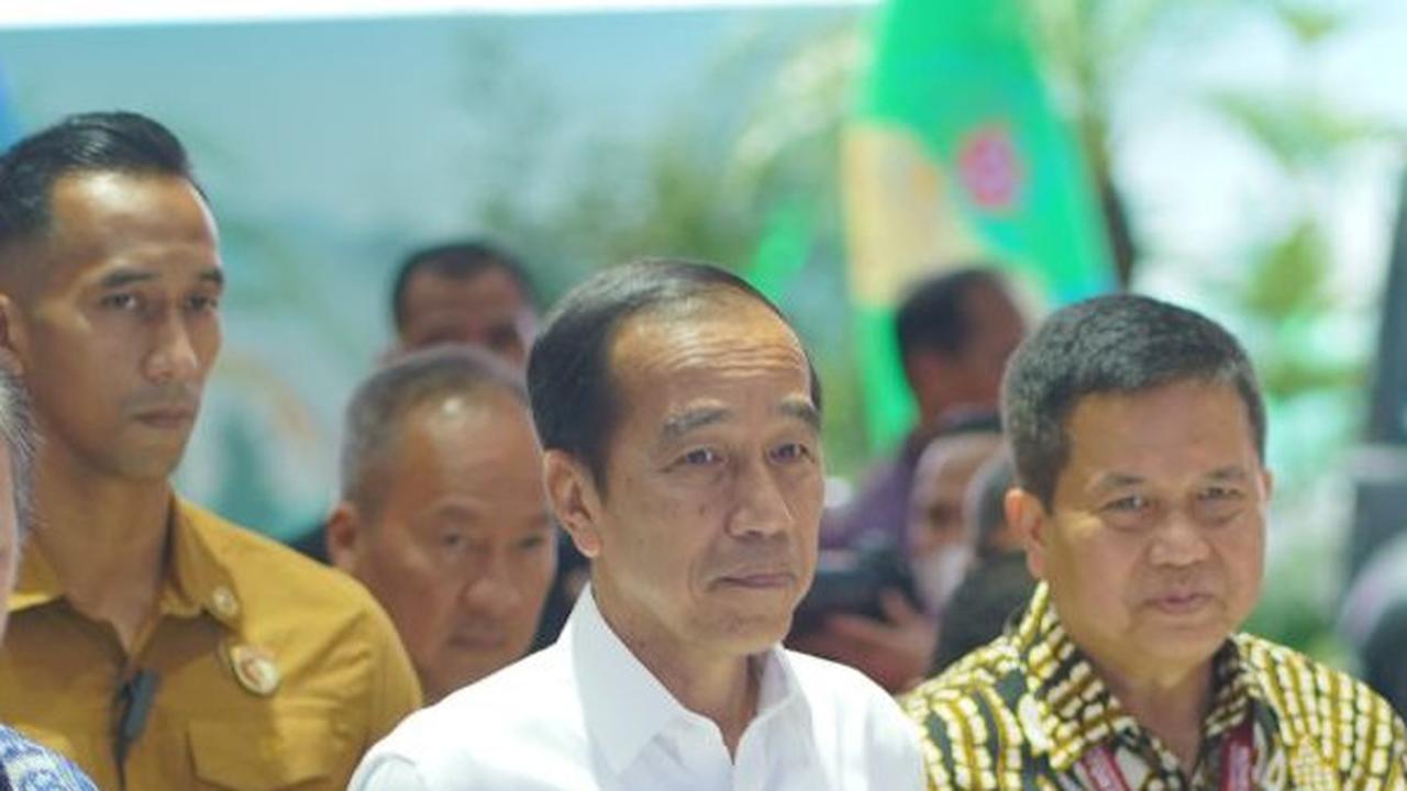 Buka IIMS 2024, Jokowi Minta Semua Perusahaan Otomotif Dunia Produksi Mobil Listrik di Indonesia