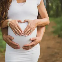 ilustrasi hamil/Photo by Christin Noelle on Unsplash