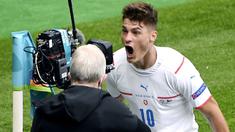 Republik Ceska sukses membungkam tuan rumah Skotlandia dengan dua gol tanpa balas pada laga Grup D Euro 2020 di Hampden Park, Glasgow, Senin (14/6/2021). (AP/Andy Buchanan, Pool)