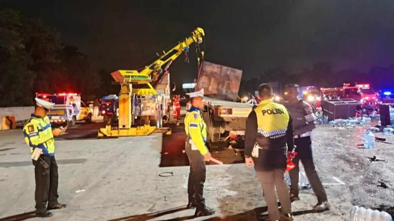 Dibawa ke RSUD, Ini Kesulitan Identifikasi Enam Korban Tewas Kecelakaan Maut di Gerbang Tol Ciawi