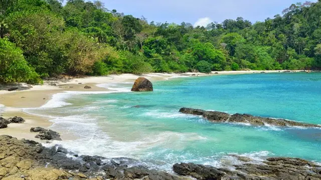 Pantai Wedi Ireng, Pesona Baru di Banyuwangi yang Jadi Sorotan