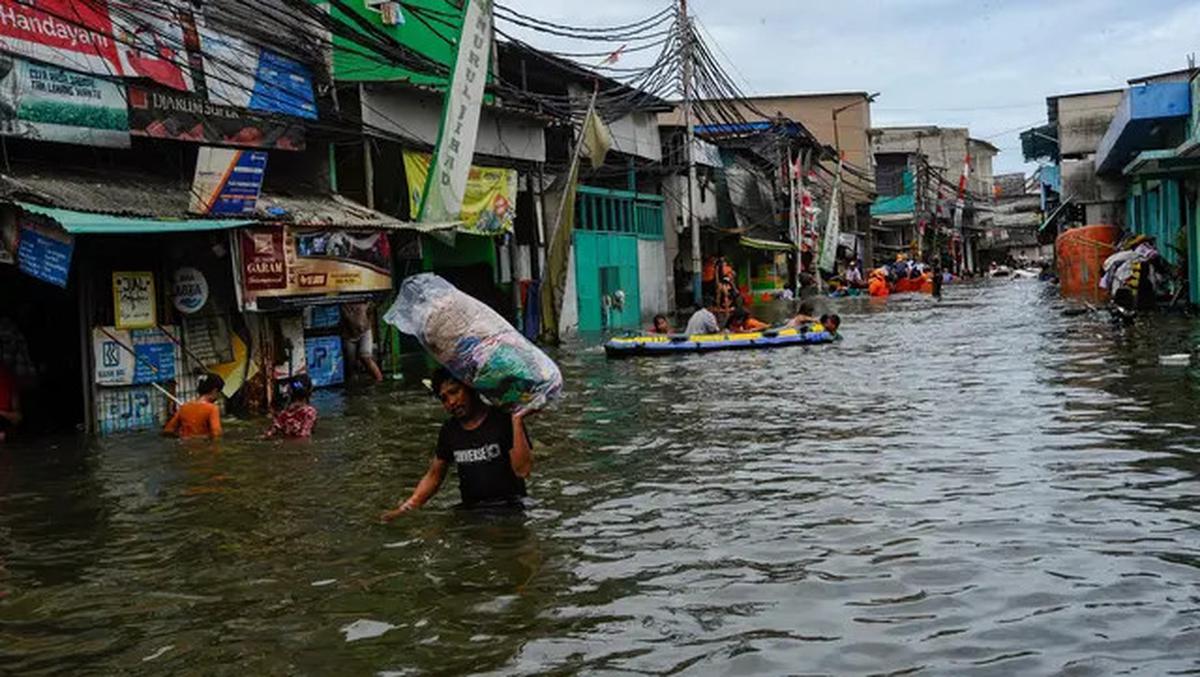Akibat Hujan Deras, Sejumlah Wilayah di Jakarta Waspada Banjir