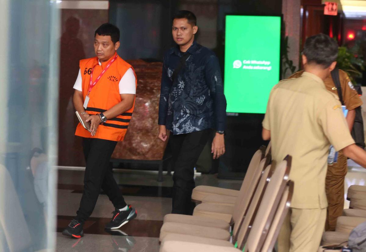 FOTO: Jejak ‘Sultan’ Rp 69 Miliar, Anak Buah Bekas Wamenaker Kembali Diperiksa KPK