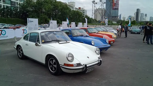 Untuk merayakan hari jadi ke-70 tahun, Porsche mengadakan Sportscar Together Day (SCTD), di Show DC Oasis Arena, Bangkok, Thailand, Sabtu (14/7/2018).(Arief/Liputan6.com)