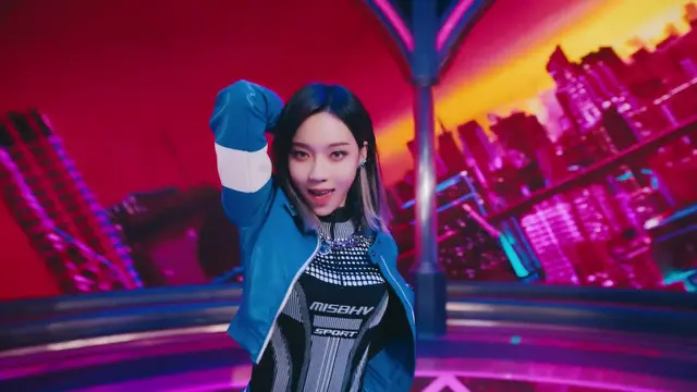 Aespa Tampil Memukau dengan Outfit Konsep Futuristik di MV Terbaru Mereka 'Next Level’