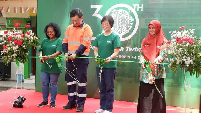 Misi Menaungi Generasi Penerus Bangsa dengan Merenovasi SDN 44 Gresik di Ultah ke-30.  foto; istimewa