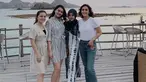 Postingan Maia yang diunggah melalui akun Instagramnya, mendapat respon dari warganet. Pasalnya, Maia menyebutkan jika kedua artis cantik ini sudah seperti anaknya sendiri. (Liputan6.com/IG/@maiaestiantyreal)