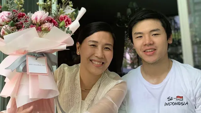 Veronica Tan dan Nicholas Sean