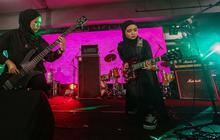 FOTO: Aksi Voice of Baceprot, Band Metal Berhijab Asal Garut Guncang Panggung Soundsfest Xperience 2024