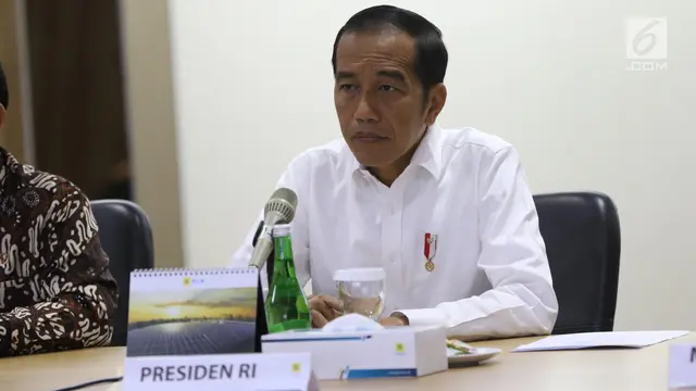Jokowi Datangi Kantor PLN