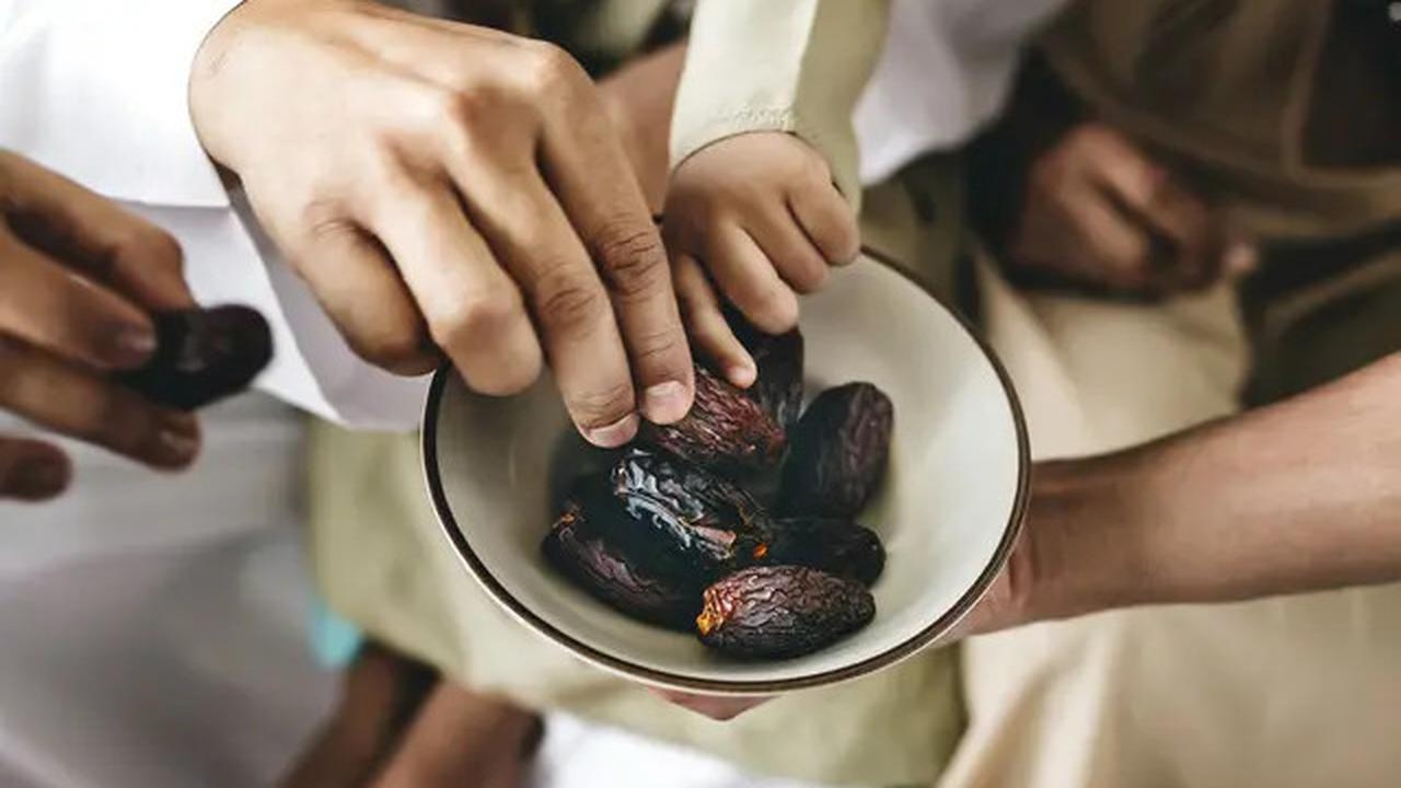 Ketahui Hadits Berbuka dengan yang Manis, Bagaimana Kebiasaan Berbuka Rasulullah SAW yang Sebenarnya?