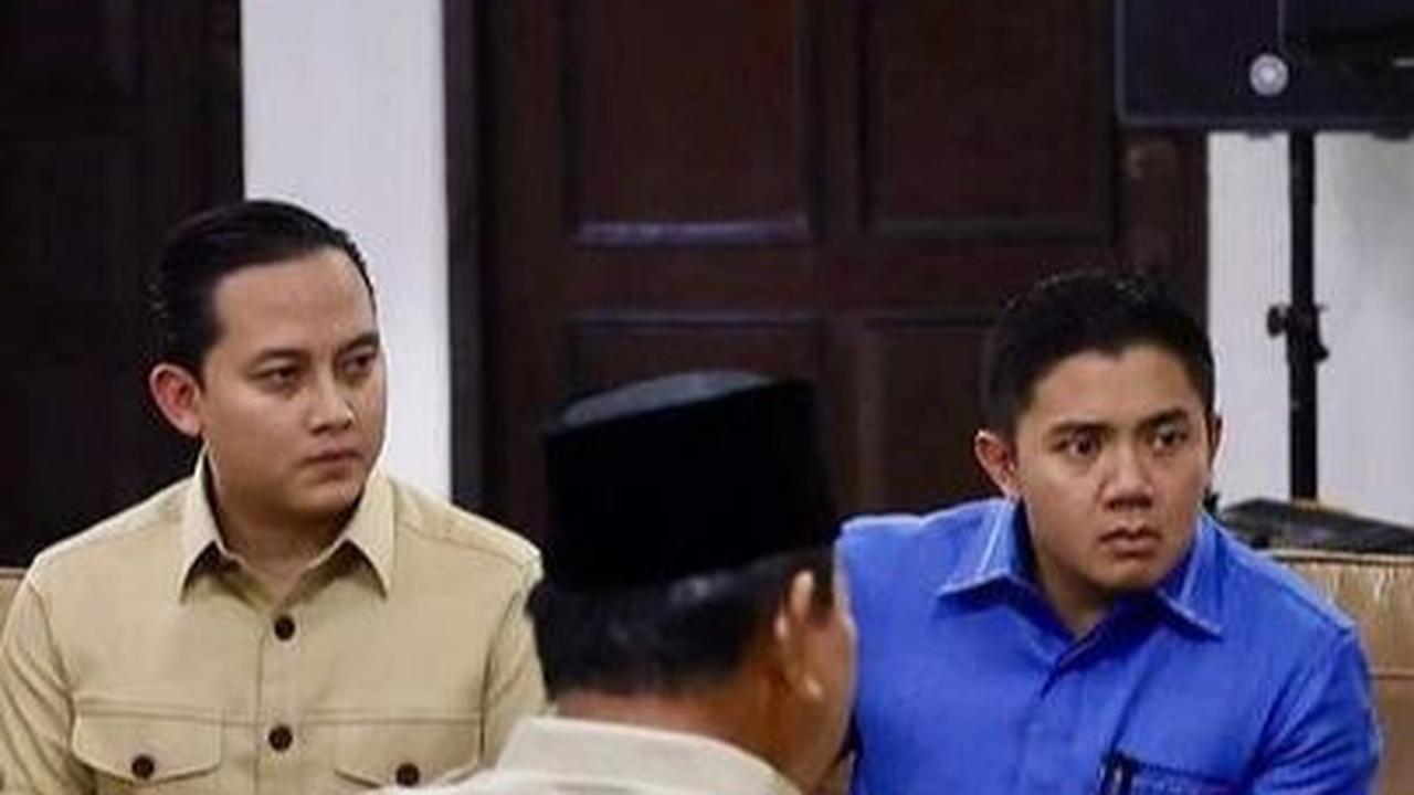Momen Menhan Prabowo Subianto Duduk Berhadapan sama 3 Ajudan Ganteng, Dengarkan Petuah dari Habib Luthfi