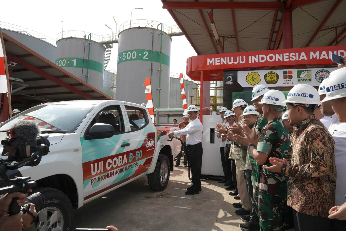 Mentan Andi Amran Sulaiman, saat soft launching implementasi B-50 di Batulicin, Kabupaten Tanah Bumbu, Kalimantan Selatan, Minggu (18/8) (Istimewa)