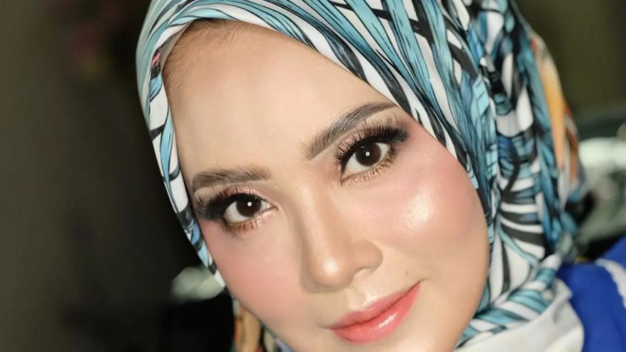 6 Potret Terbaru Elma Theana, Makin Cantik di Usia 45 Tahun
