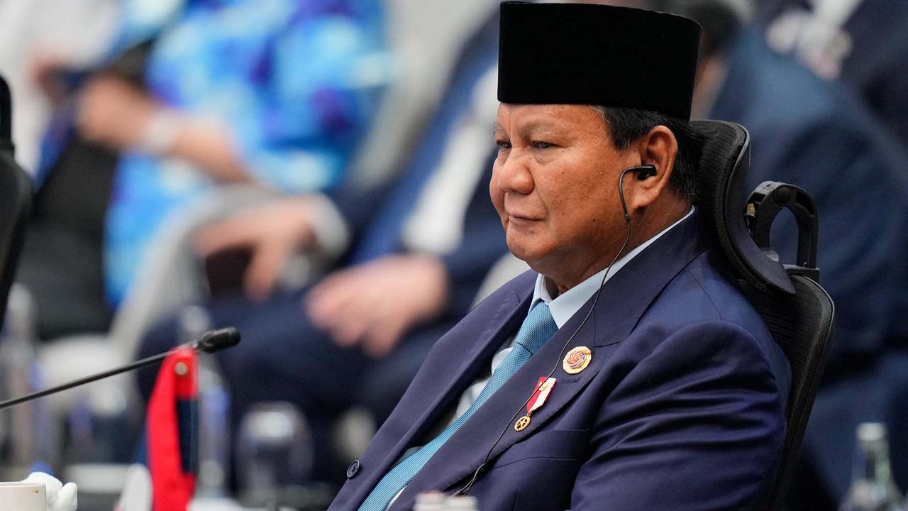 VIDEO: Prabowo Kepalkan Tangan di KTT ASEAN, Ungkit Peran Trump AS Soal Perang Kamboja Vs Thailand