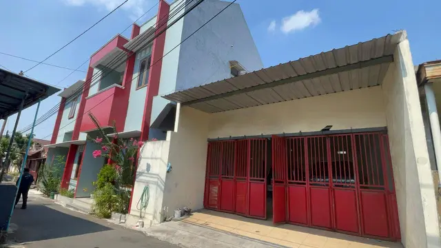 KPK Geledah Rumah Etik Suryani di Solo, Amankan Dua Koper