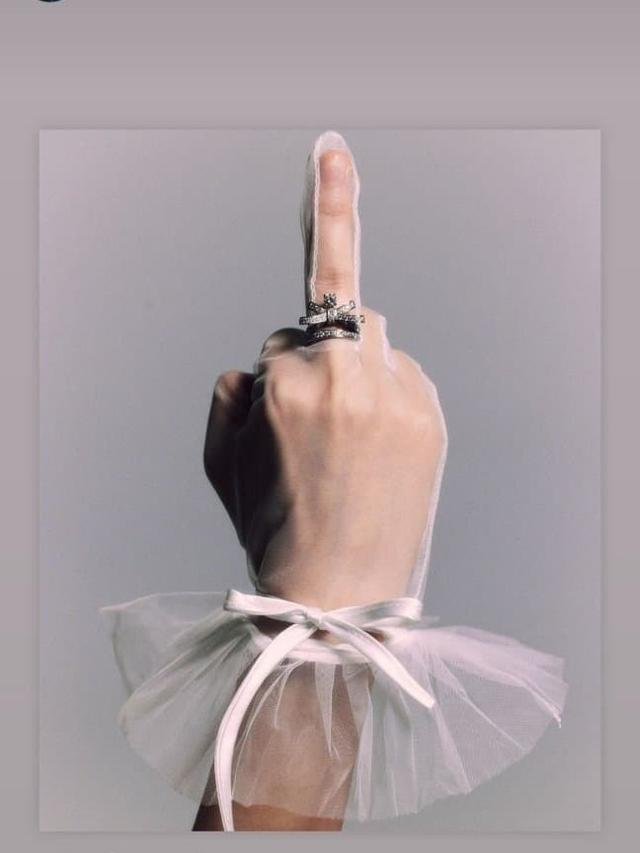 direktur kreatif ILLIT