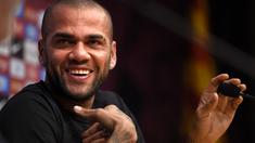Dani Alves bek Barcelona asal Brasil mengungkapkan rahasia pribadi Pep Guardiola dalam sebuah sesi wawancara khusus.