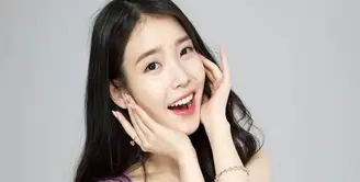 Salah satu aktris multitalenta yang berasal dari Negeri Gingseng, Korea Selatan, IU tengah menjadi perbincangan hangat dikalangan netizen dan haters. (Allkpop/Bintang.com)