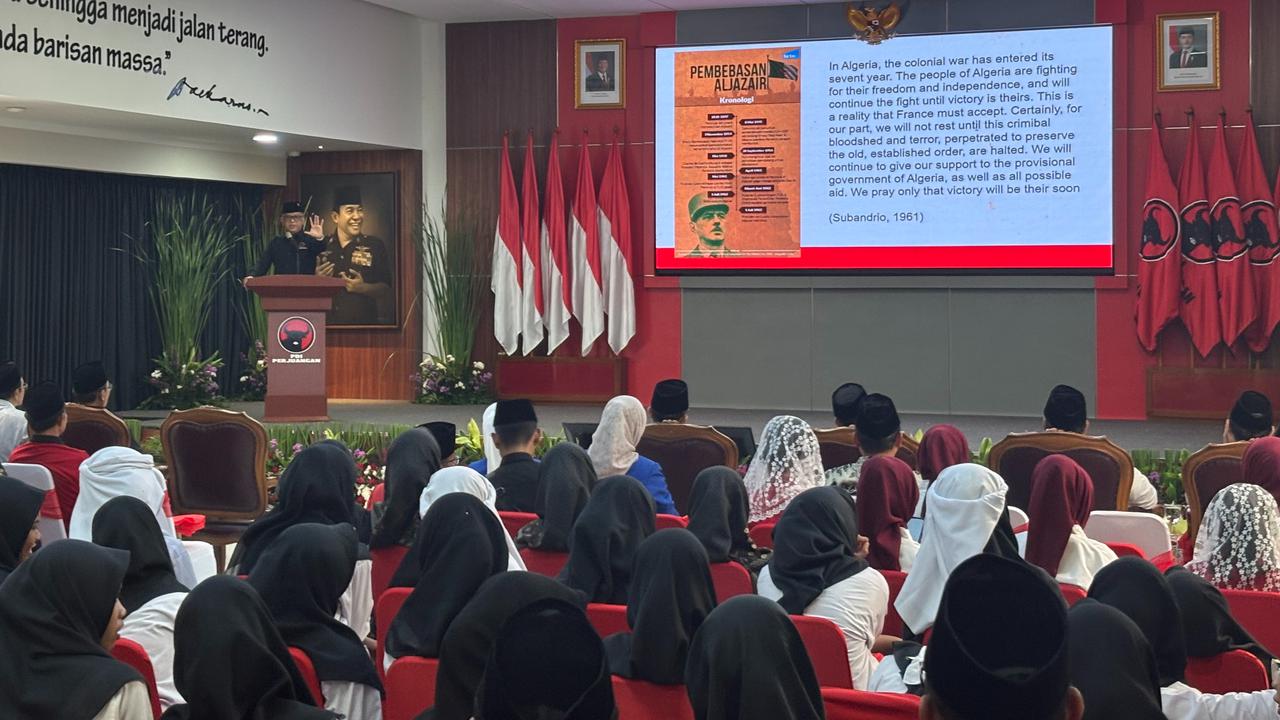 Hasto di Hari Santri: Andai Bung Karno Masih Hidup, Tragedi Gaza Tak Akan Terjadi