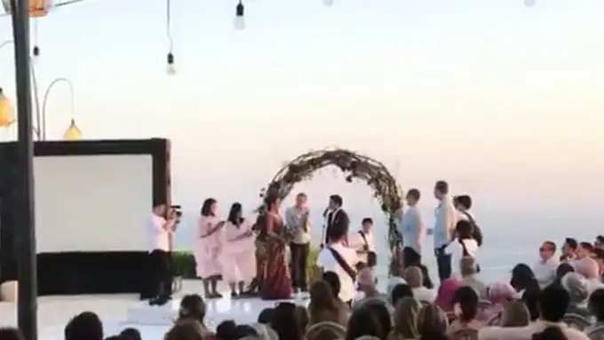 [Bintang] Resepsi Raisa dan Hamish Daud di Bali