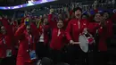 Selebrasi kemenangan para pemain dan ofisial tim Uber Indonesia setelah mengalahkan Thailand 3-0 pada laga Perempatfinal Piala Uber 2024 di Hi-Tech Zone Sports Centre Gymnasium, Chengdu, China, Jumat (3/5/2024). Kemenangan Indonesia ditentukan oleh tunggal putri Ester Nurumi Tri Wardoyo ynag mengalahkan Supanida Katethong dengan tiga gim (19-21, 21-19 dan 21-19). (AP Photo/Ng Han Guan)