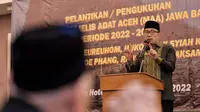 Gubernur Jabar Ridwan Kamil saat menghadiri pelantikan pengurus Majelis Adat Aceh Perwakilan Jabar periode 2022 - 2027 di Bandung, Minggu (26/6/2022) malam. (Foto: Biro Adpim Jabar)