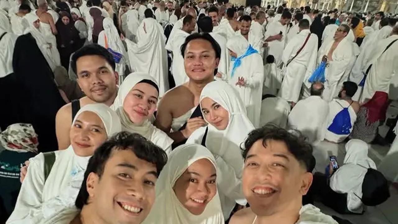 8 Potret Pesona Mahalini Kenakan Hijab saat Umrah, Kehamilan Tak Menjadi Penghalang untuk Beribadah