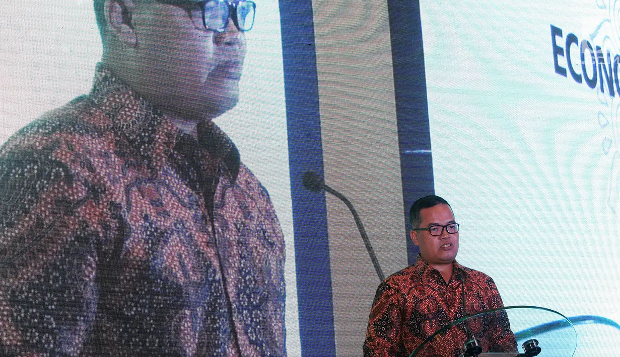 Dirut PT Danareksa Investment Management Marsangap P. Tamba saat menjadi pembicara pada Economic & Investment Outlook 2018 yang bertajuk Optimisme di Tahun Politik di Jakarta, Rabu (17/1). (Liputan6.com/Pool/Eko)