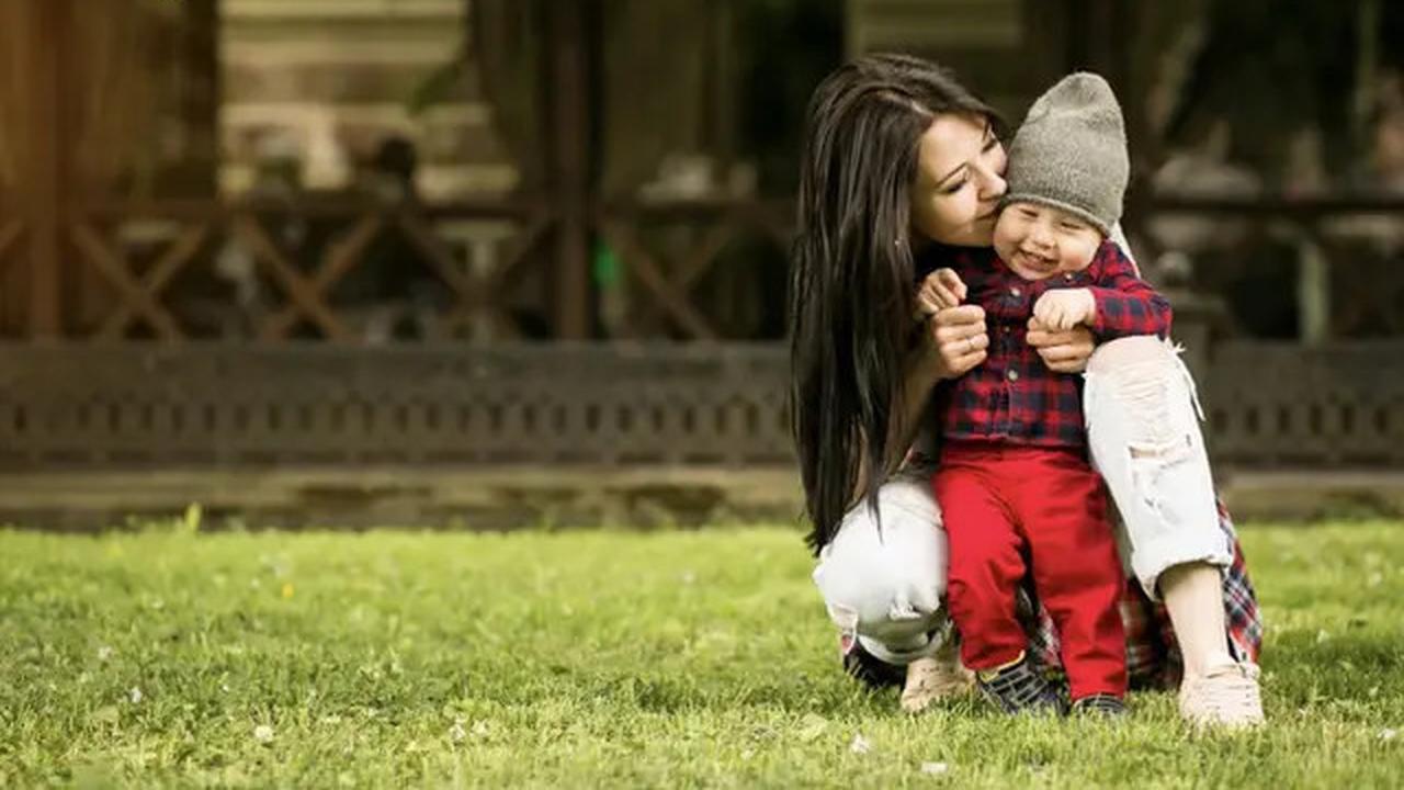 Tips Membangun Bonding yang Kuat dengan Anak Sejak Dini