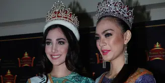Perjuangan yang tidak mudah untuk memenangkan kontes Puteri Indonesia, Kezia Waraouw adalah wanita yang berhasil mengalahkan 40 finalis Puteri Indonesia. Kezia berhasil membuat para dewan juri terpukau dengan kecantikannya. ( Deki Prayoga/Bintang.com)