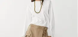 Identik dengan banyak saku, rok ini bisa jadi pilihan untuk tampil kasual tanpa terlihat terlalu basic.  (Foto/Dok: ZARA.com.id)