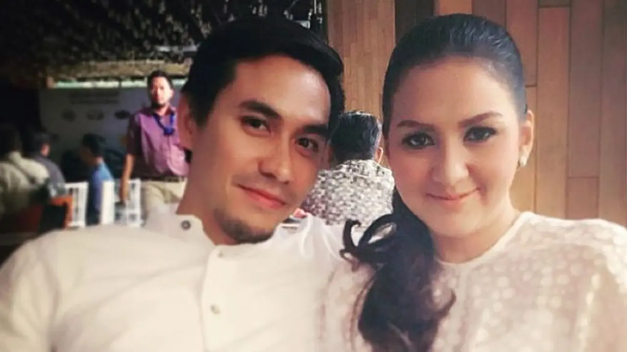 Darius Sinathrya dan Donna Agnesia