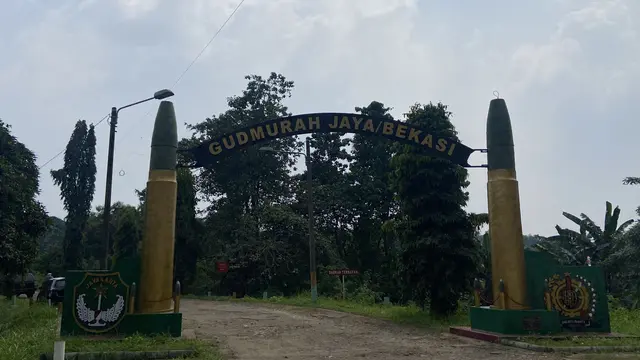 Gudang Amunisi Daerah (Gudmurah) di wilayah teritorial Kodam Jaya meledak dan menyebabkan kebakaran hebat yang merugikan warga di kawasan perbatasan Bekasi-Bogor, Jawa Barat.