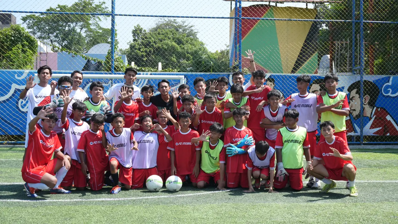Dua Pemain Timnas Ramaikan EA Sports Coaching Clinic “The World’s Game” di Bandung
