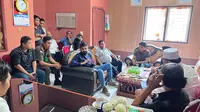 Tujuh WNA diamankan di Pasaman Barat karena diduga sebarkan aliran sesat. (Liputan6.com/ ist)