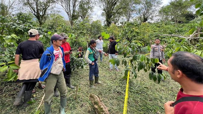 Jasad Pemuda Ditemukan di Kebun Kopi, Leher Nyaris Terpenggal