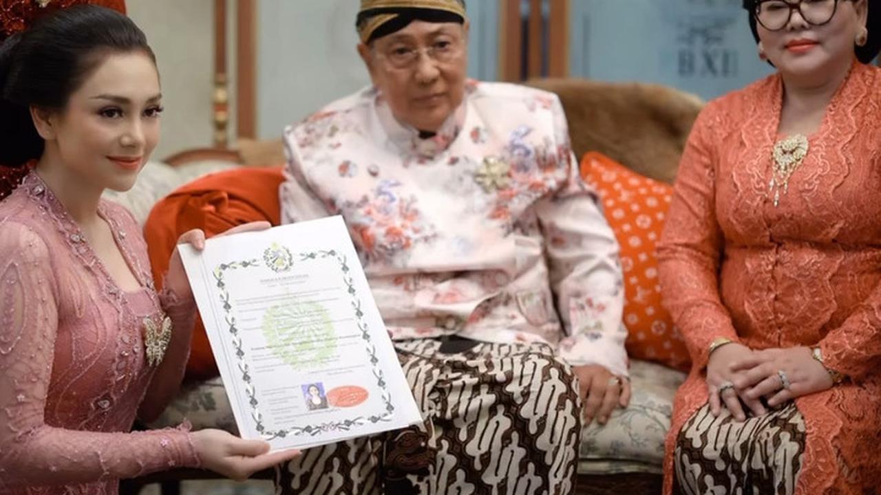 Potret Cantik Celine Evangelista Mendapat Gelar Bangsawan dari Keraton Surakarta, Namanya Berubah Jadi Begini