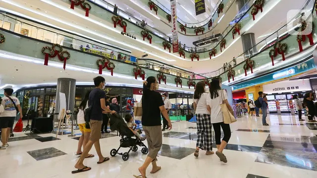 Mall Berhias Dekorasi Natal Sambut Pengunjung