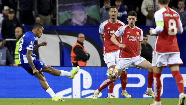 Foto: Tendangan Indah Wenderson Galeno Bawa FC Porto Tumbangkan Arsenal di Liga Champions