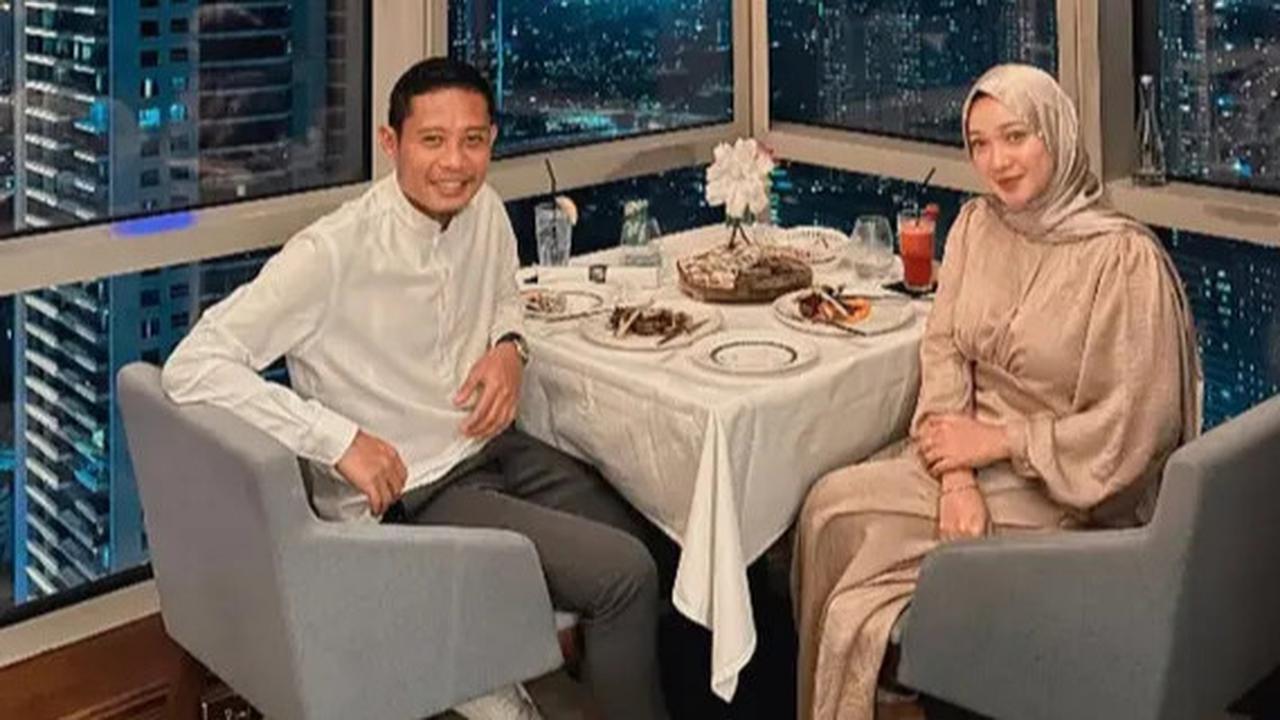 Romantis dan Harmonis, Intip Potret Terbaru Evan Dimas Bersama Istri yang Jarang Tersorot