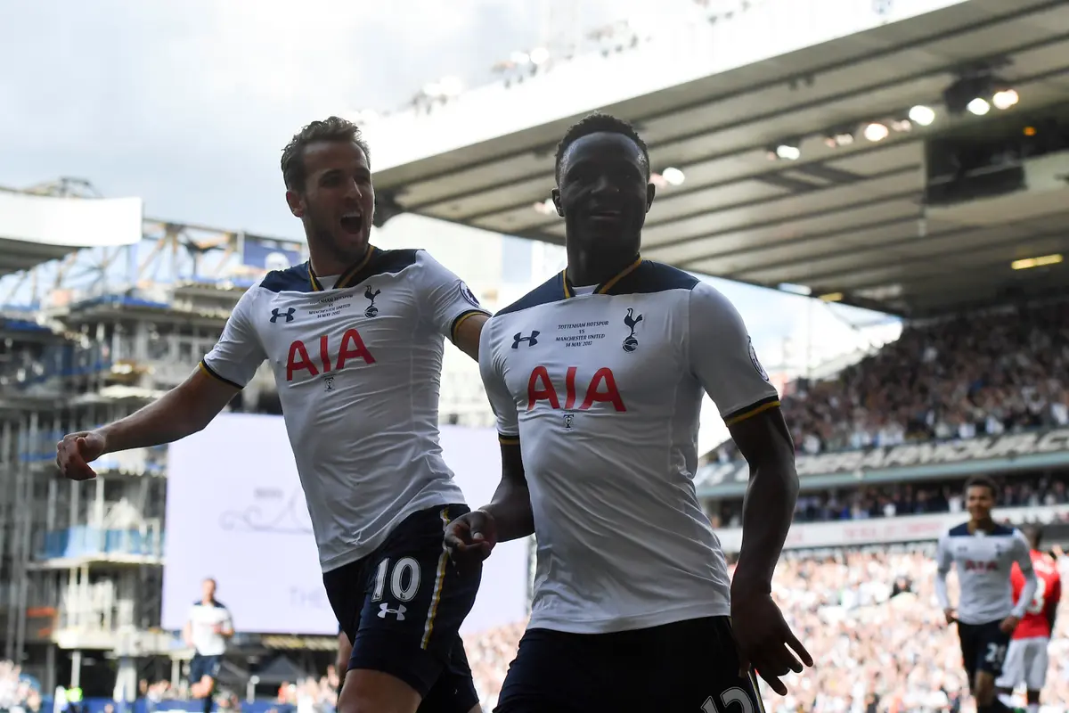 Liverpool dan MU Berebut Gelandang Tottenham