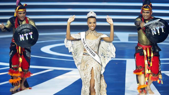 [Fimela] Zozibini Tunzi - Miss Universe 2020