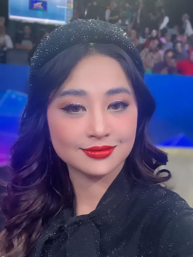 Dewi Perssik. (Foto: Dok. Instagram @dewiperssik9)